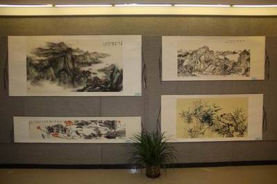 中国收藏网---新闻中心--中央国家机关美术家协会--首届“公仆杯”书画展在红博馆开幕(图)